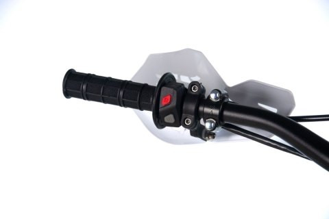 Cross ASIX XB83 250 4T piaskowy