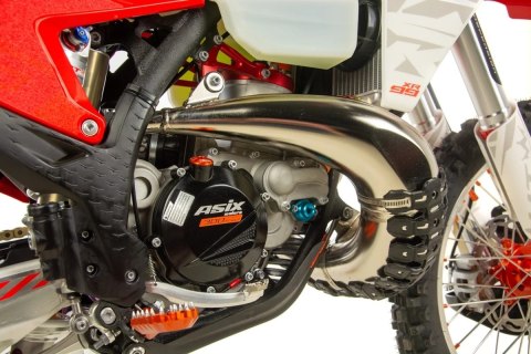Cross ASIX XR99 300 2T czerwony